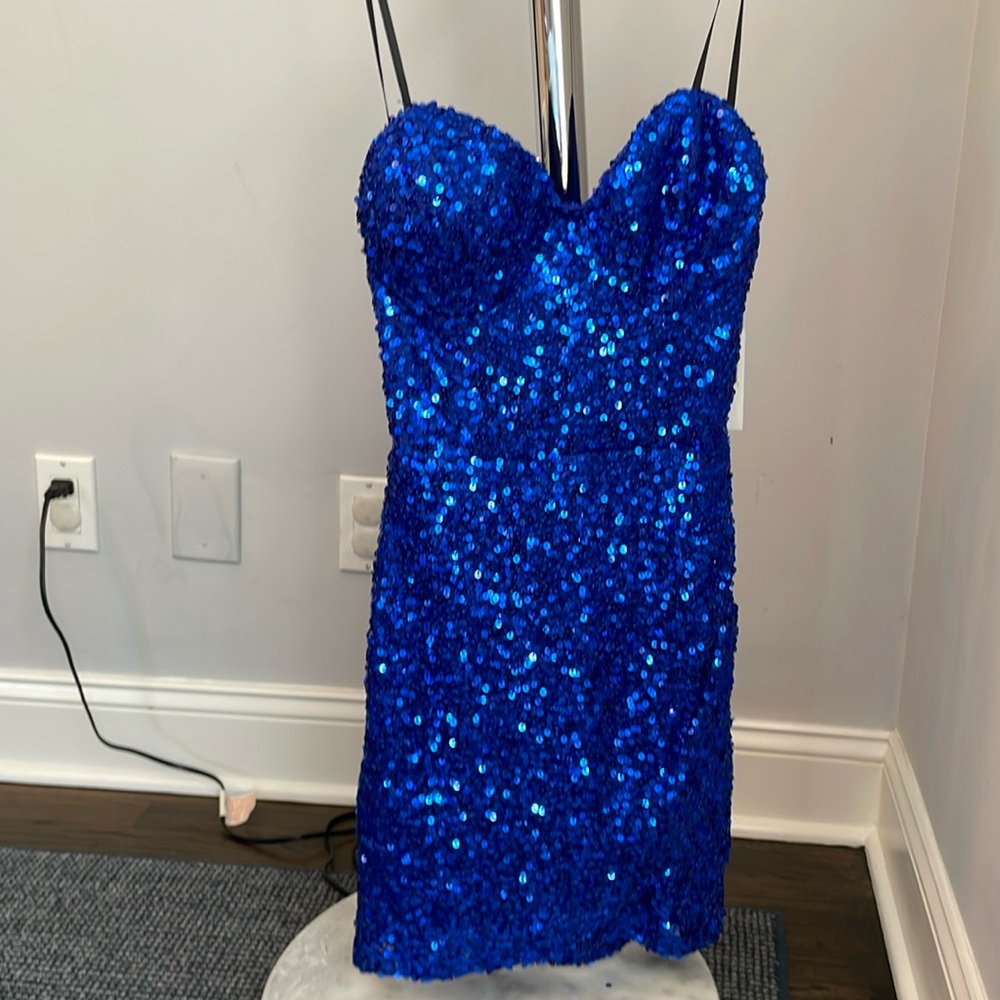 Sequin dress - Picture 1 of 4
